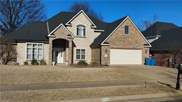 featured image of 3909 Ne Kensington Ave