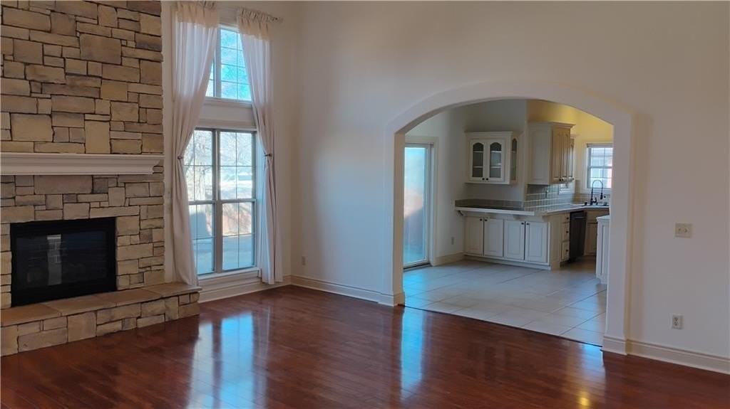 3909 Ne Kensington Ave - Photo 4 of 50