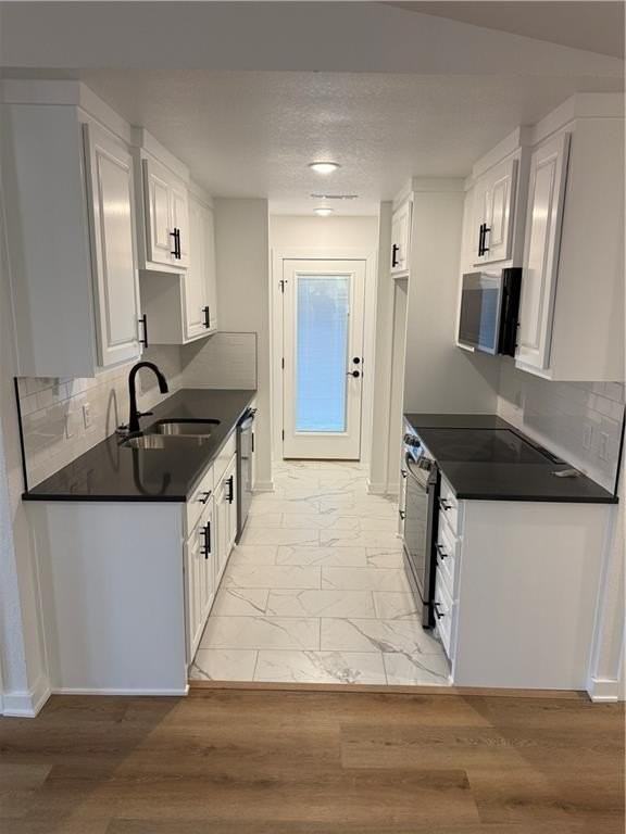 226 Nw J St - Photo 3 of 7