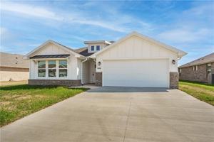 featured image of 800 Lewis St