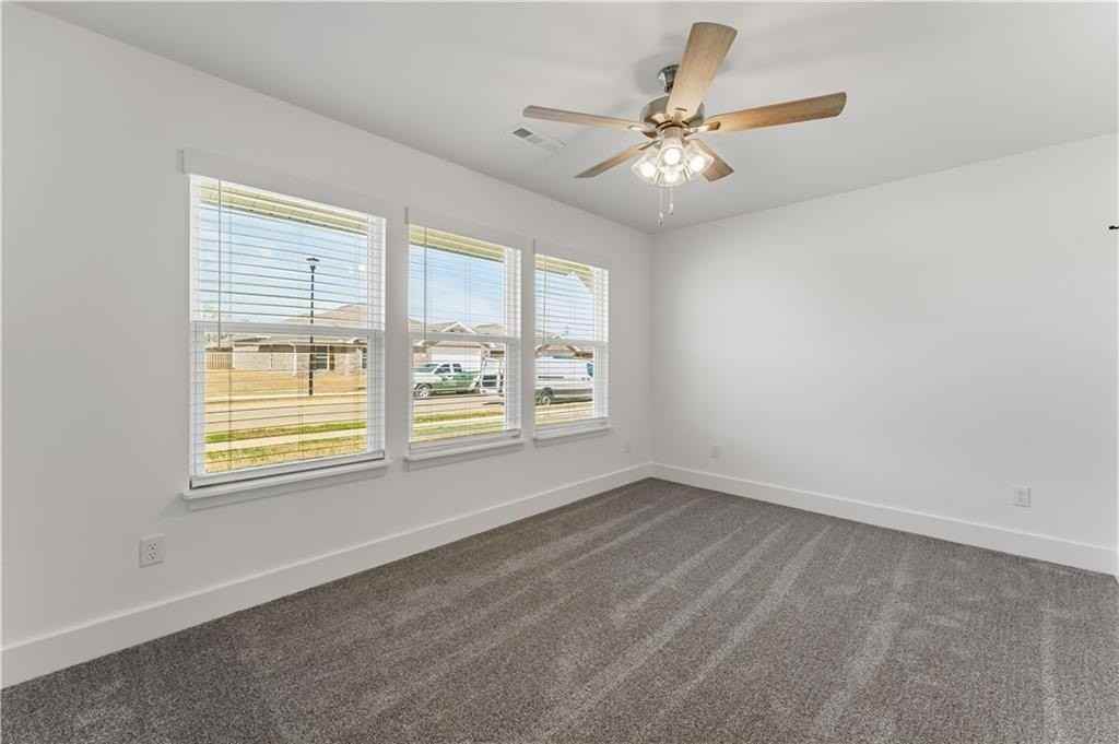 800 Lewis St - Photo 3 of 21