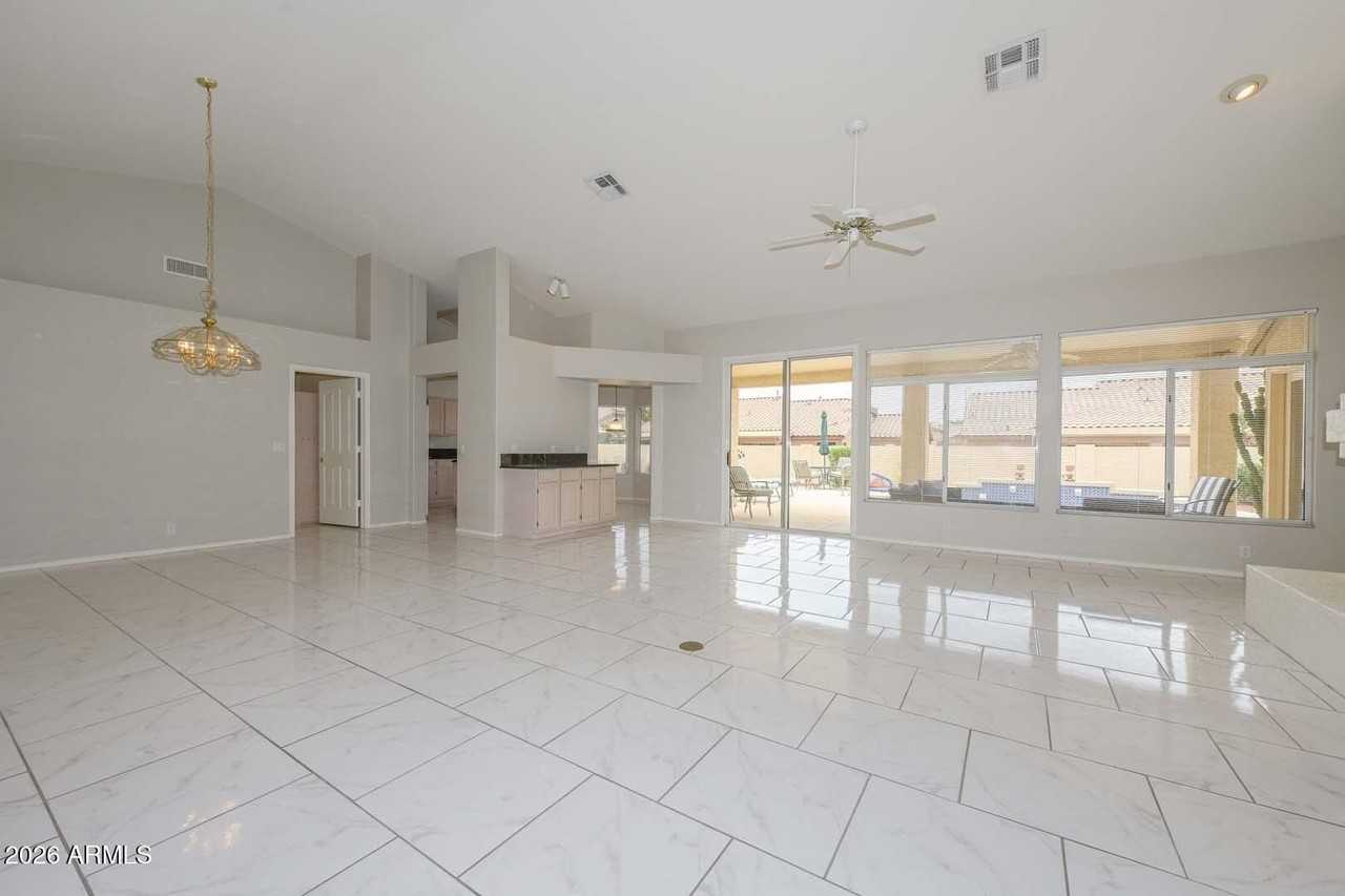 8523 W Rosemonte Dr - Photo 6 of 50