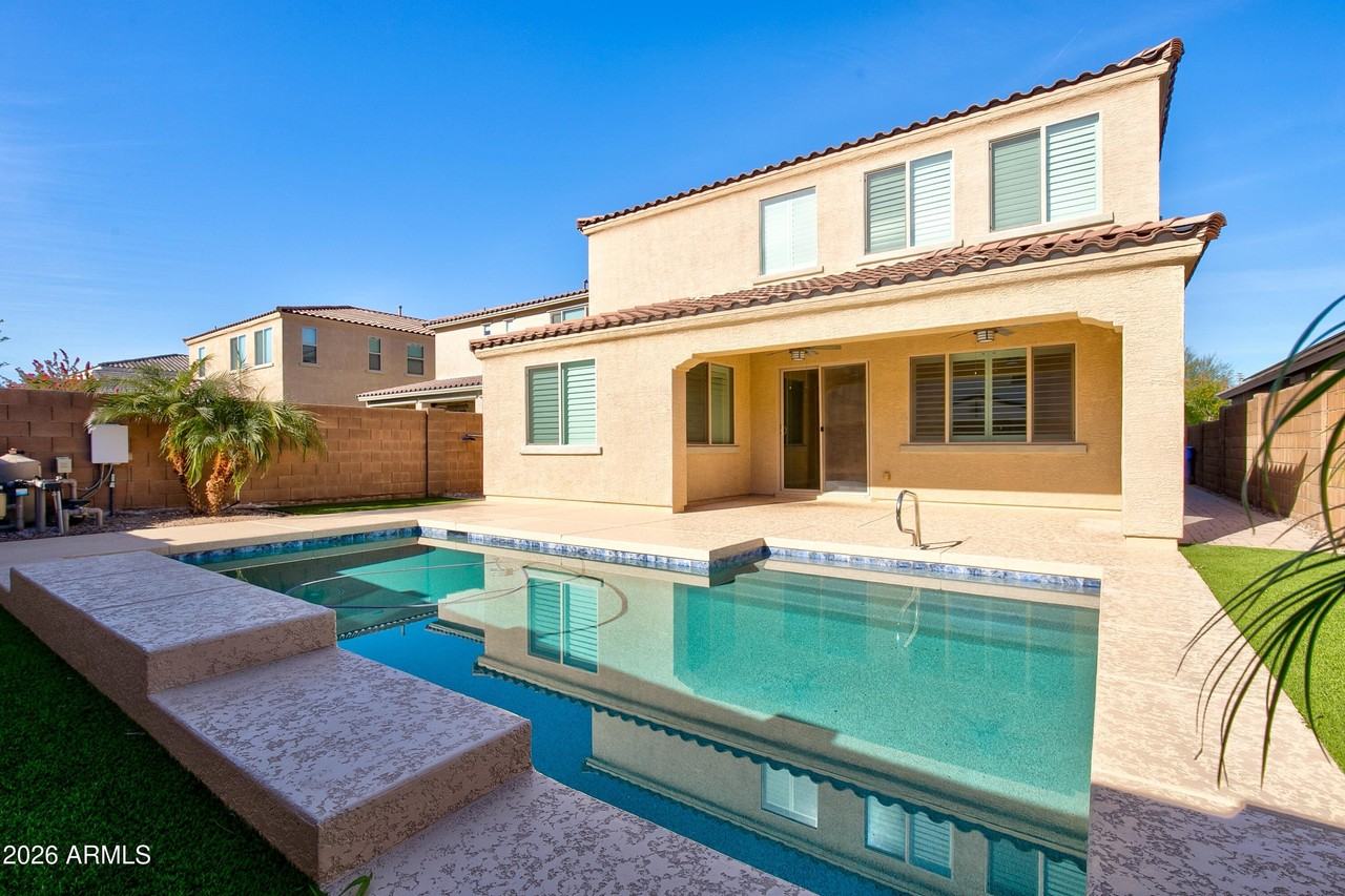 17435 W Georgia Dr - Photo 2 of 43