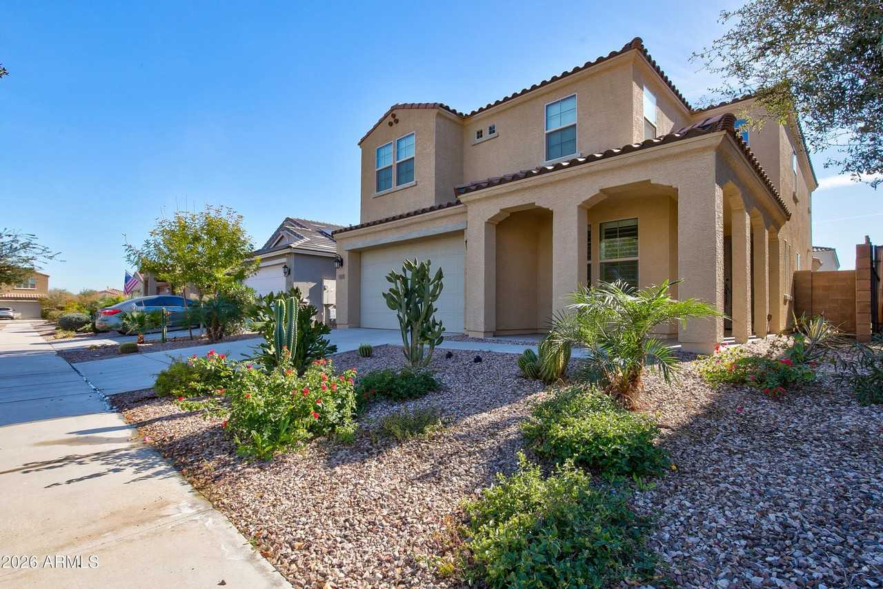 17435 W Georgia Dr - Photo 5 of 43