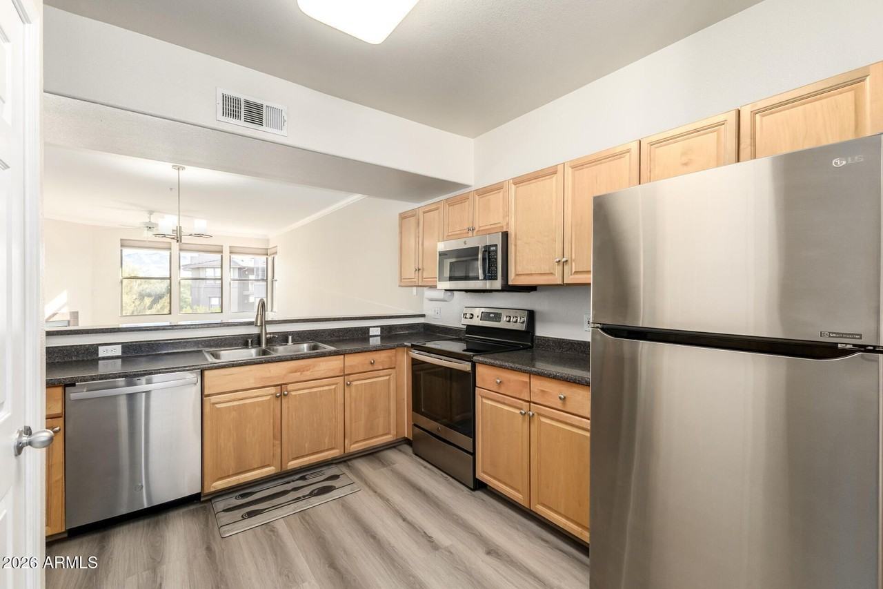 19777 N 76th St Apt 3280 #3280 - Photo 2 of 39