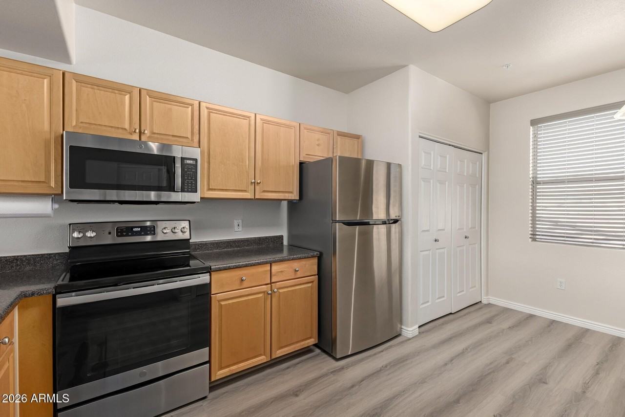 19777 N 76th St Apt 3280 #3280 - Photo 3 of 39