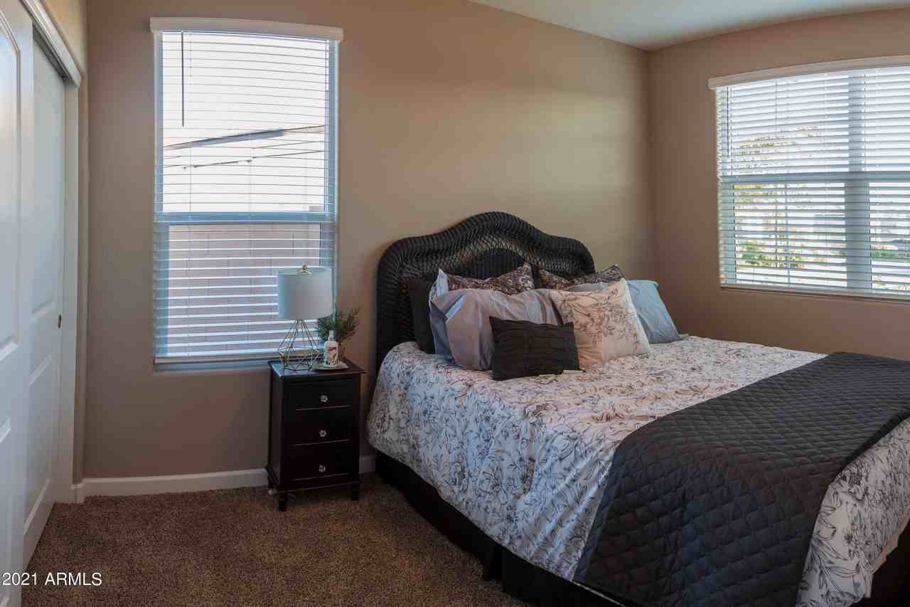 8555 W Georgetown Way - Photo 6 of 11