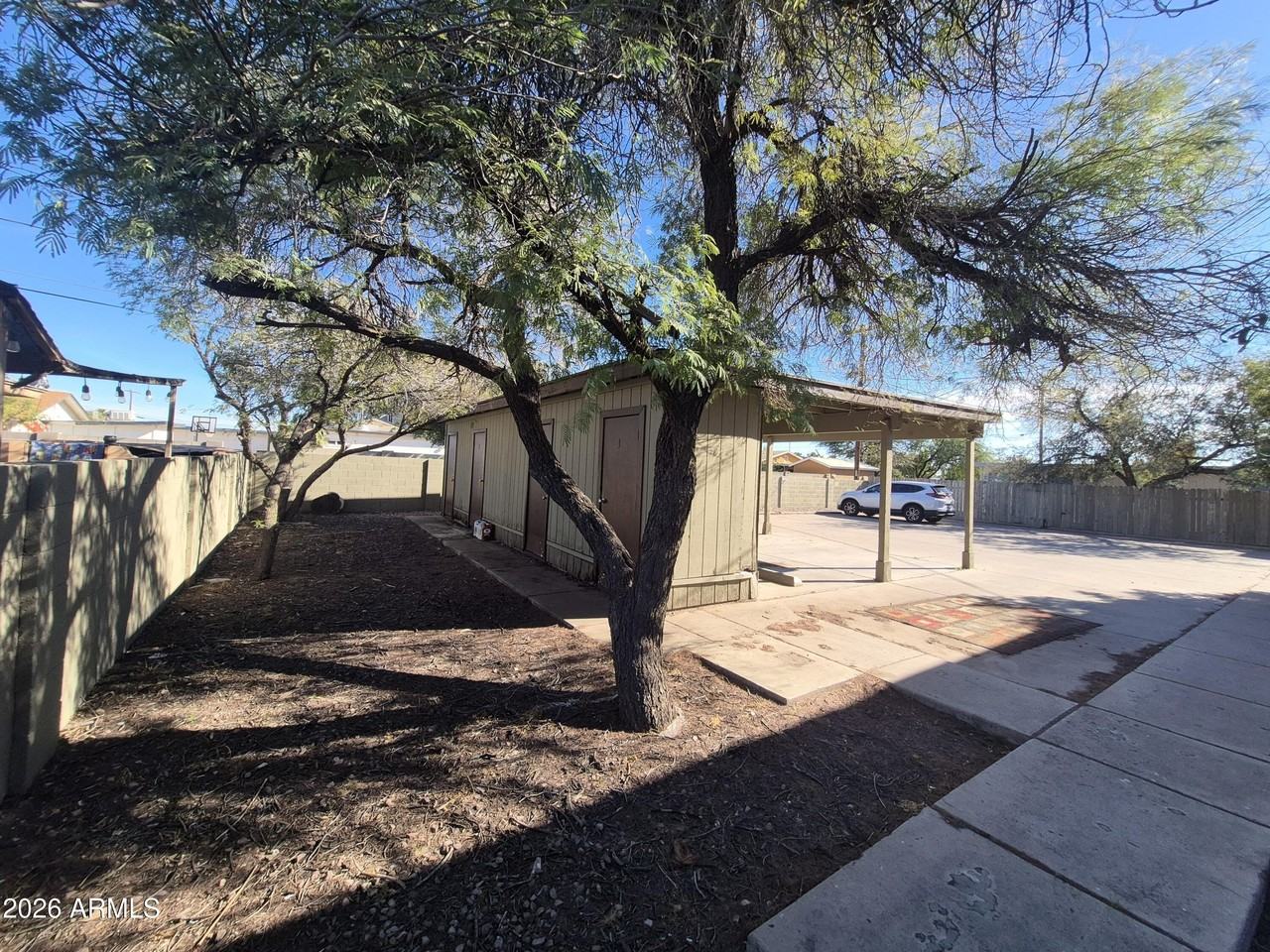 851 S Horne Apt 1 #1 - Photo 2 of 19