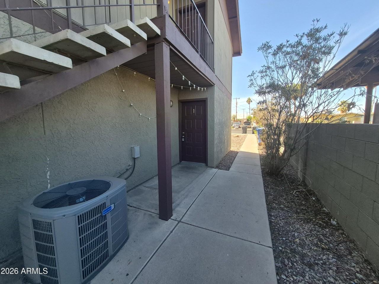 851 S Horne Apt 1 #1 - Photo 3 of 19