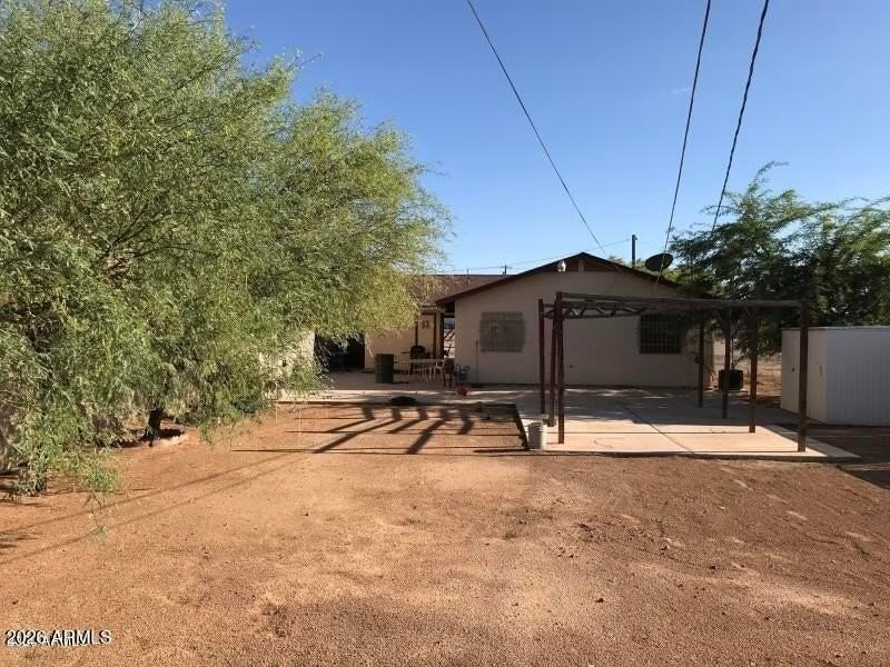 710 W 11th St - Photo 2 of 11