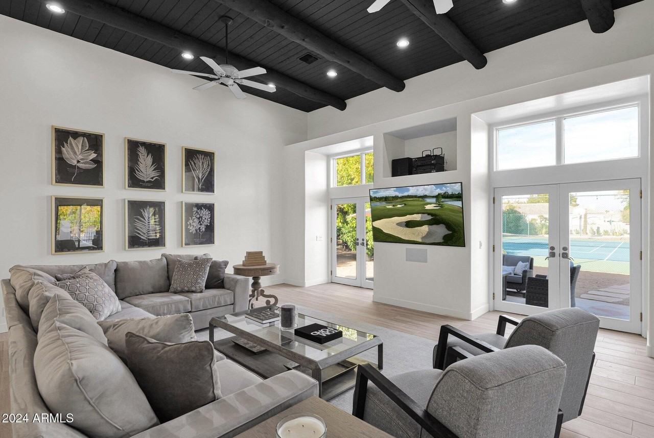 6834 E Belmont Cir - Photo 2 of 50