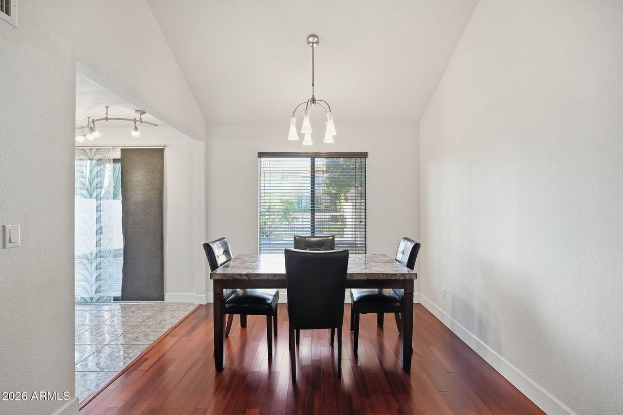 1736 N Sierra Vista Dr - Photo 5 of 19