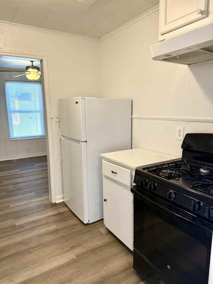 2203 N 16th St - Photo 4 of 7