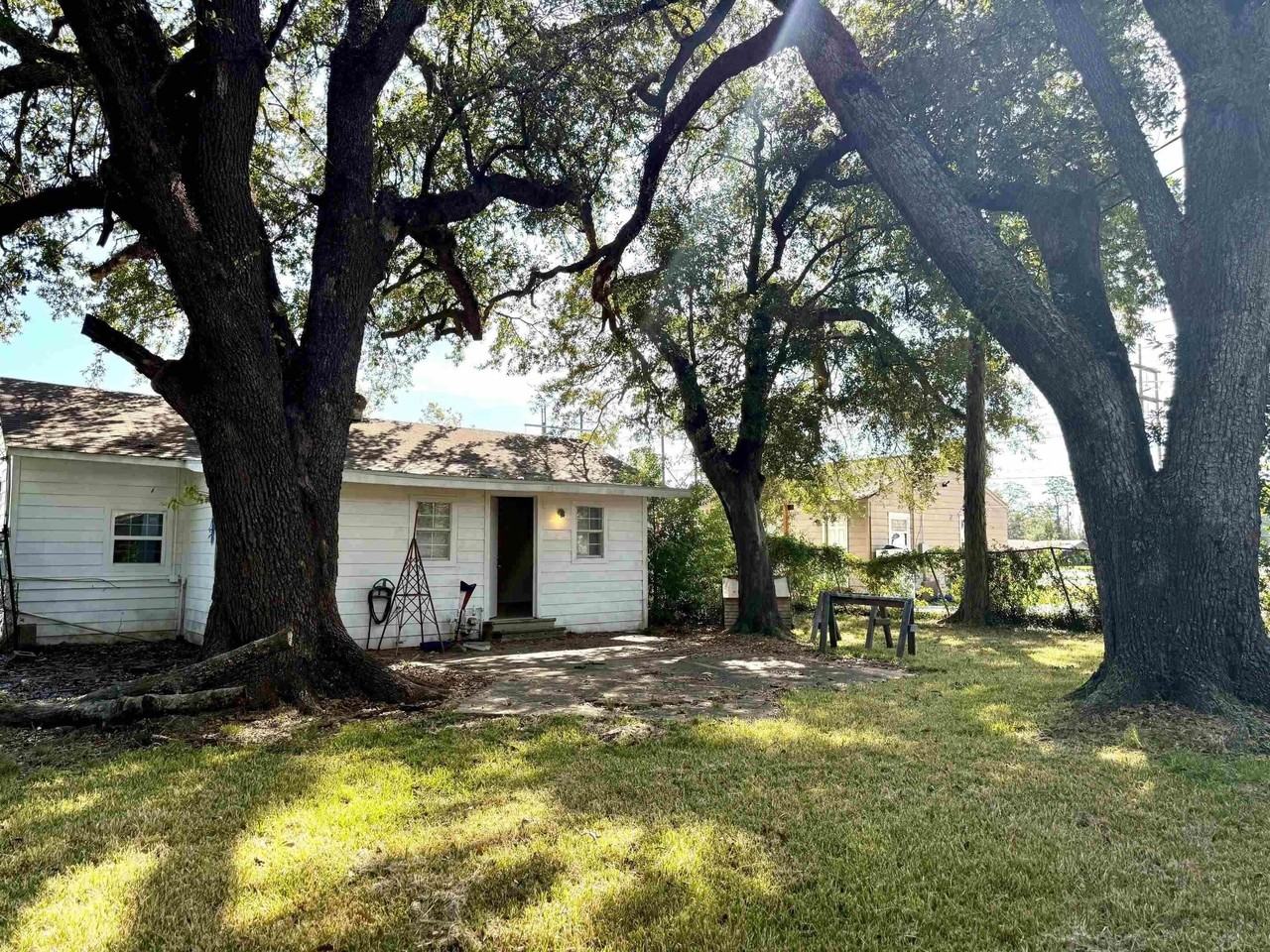 2203 N 16th St - Photo 5 of 7