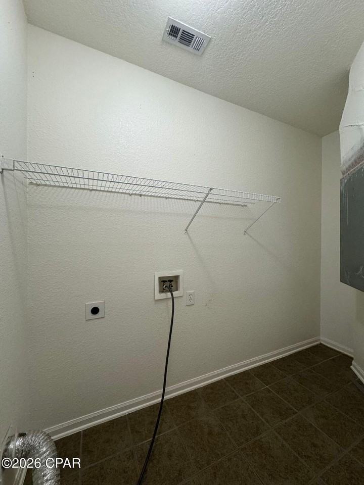 1003 Baldwin Rowe Cir - Photo 7 of 21