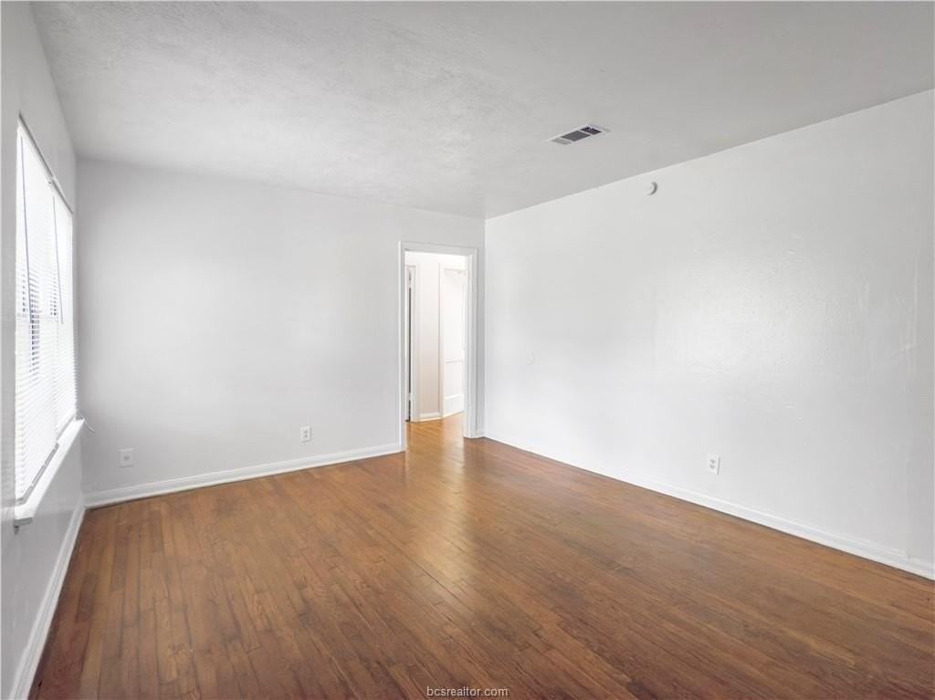 703 Cherry St - Photo 3 of 17