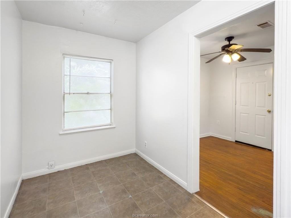 703 Cherry St - Photo 4 of 17