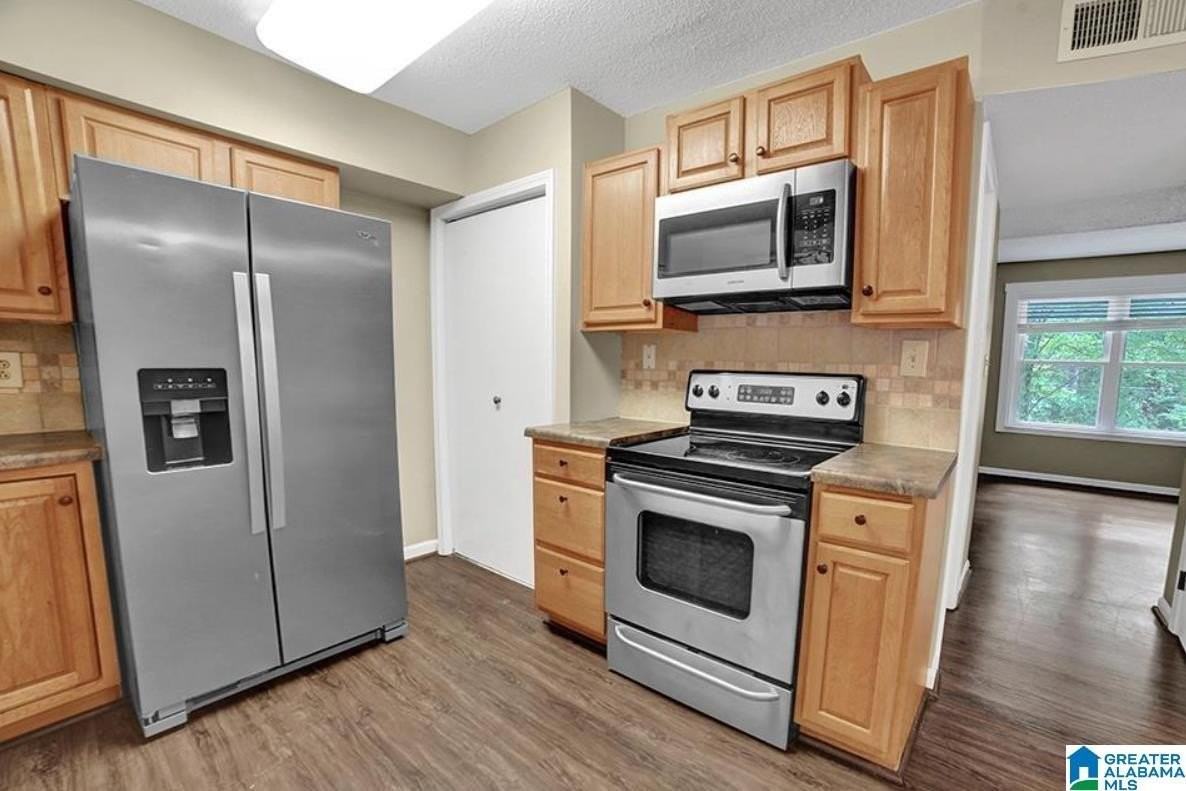 1504 Al Seier Rd - Photo 5 of 17