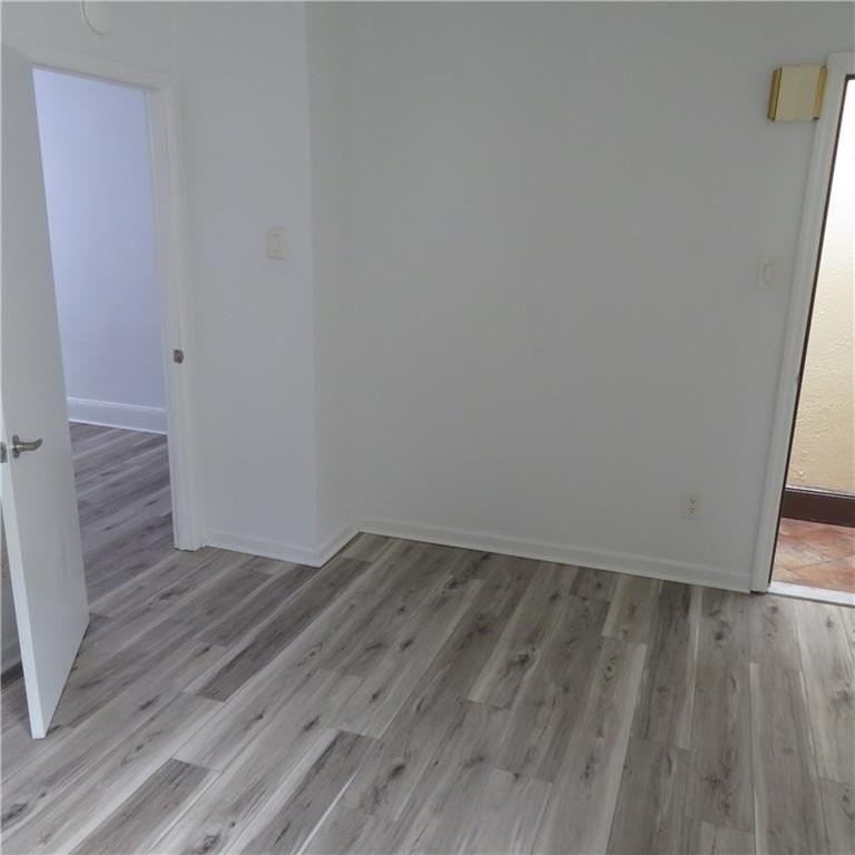 434 Avenue Y - Photo 4 of 10