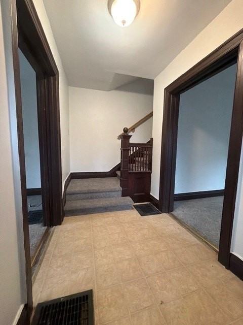 362 W Gray St - Photo 5 of 46