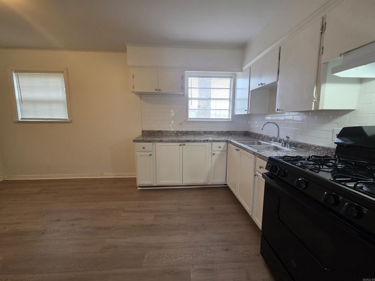 717 Annelle St - Photo 3 of 10