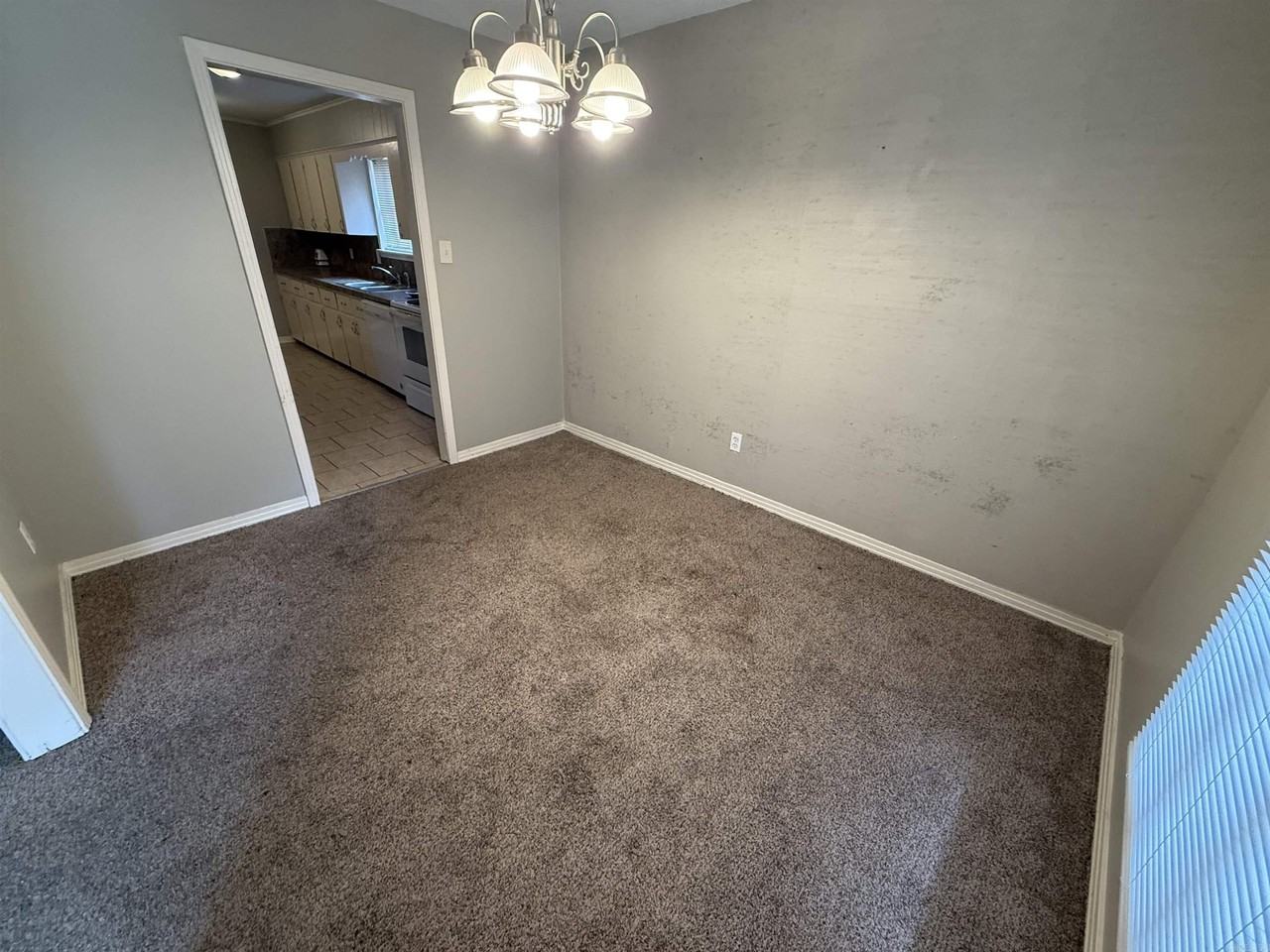 2309 Ridge Park Dr - Photo 2 of 15