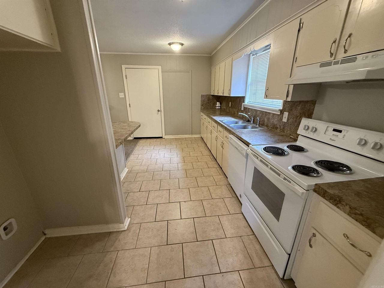 2309 Ridge Park Dr - Photo 4 of 15