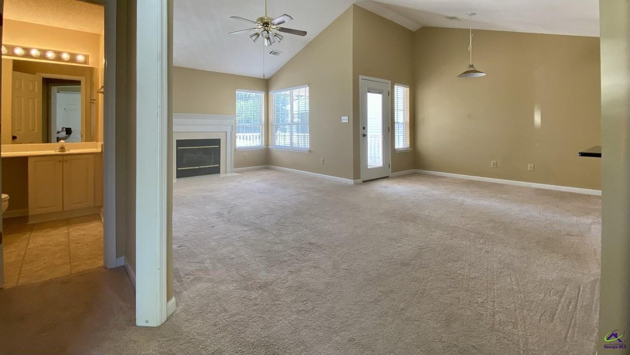 125 Bayside Cir - Photo 6 of 14