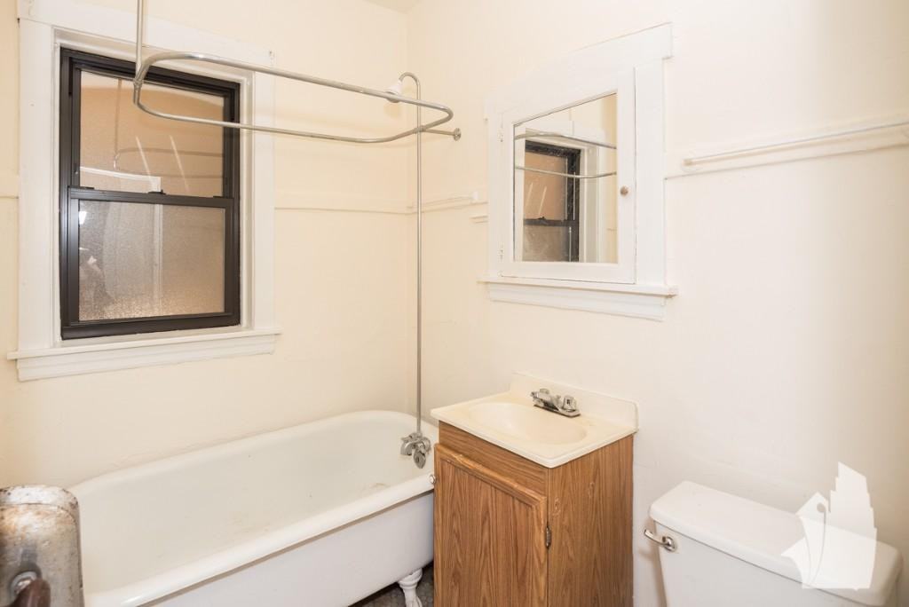 4844 N Rockwell St #4844-3 - Photo 5 of 8