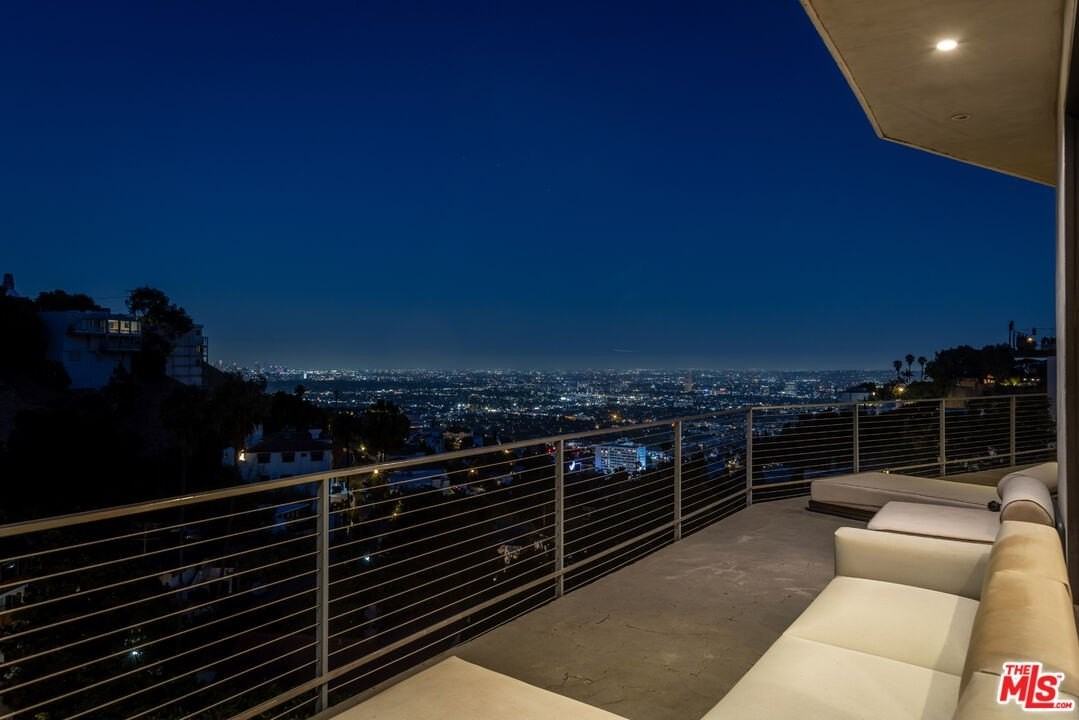 8634 Franklin Ave - Photo 2 of 28