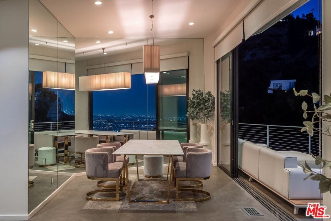 8634 Franklin Ave - Photo 6 of 28