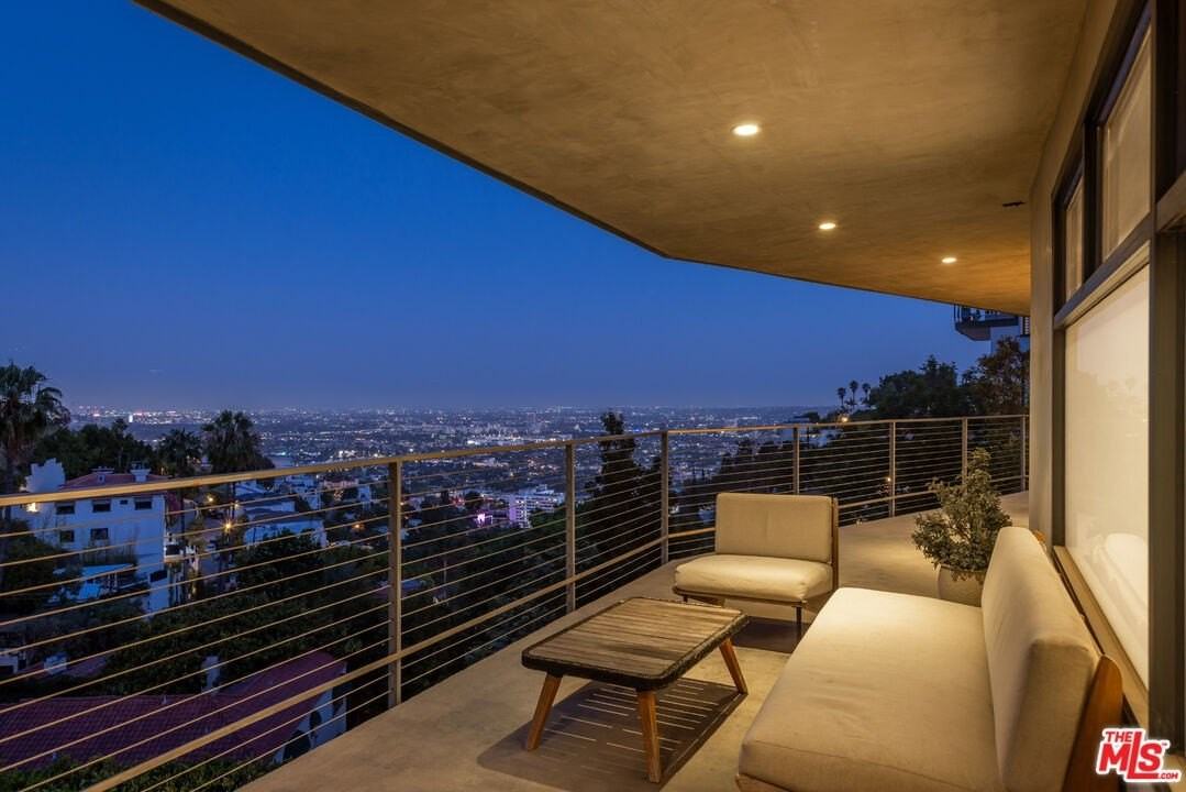 8634 Franklin Ave - Photo 7 of 28