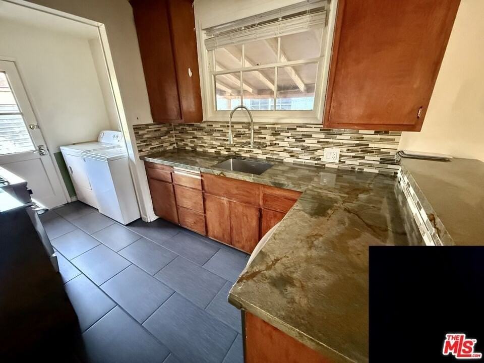 2830 Glendon Ave - Photo 7 of 20