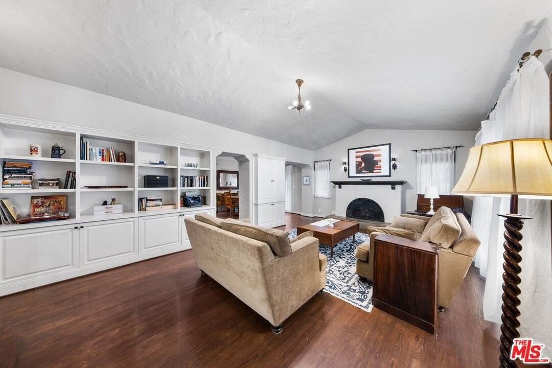 5918 Canyon Cv - Photo 5 of 30