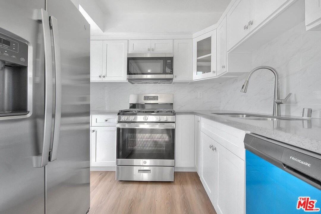 1013 N Wilton Pl - Photo 2 of 31