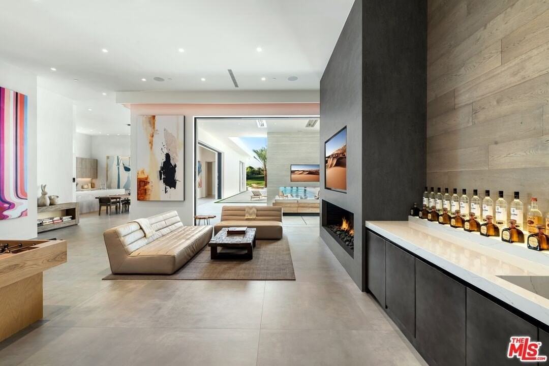 52435 Ross Ave - Photo 7 of 38