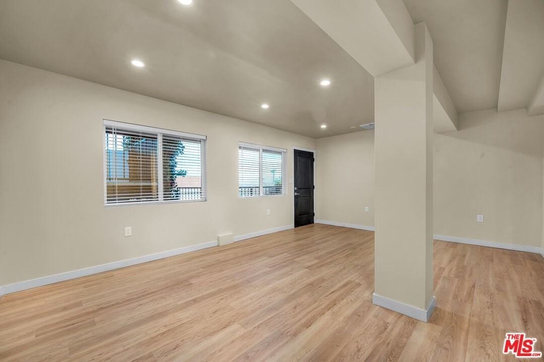 5322 Weatherford Dr - Photo 3 of 14