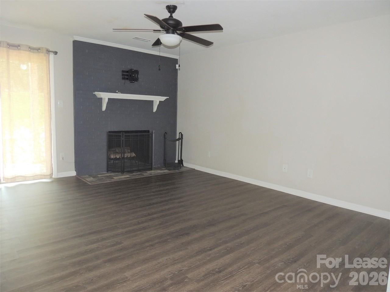 9252 Kings Canyon Dr - Photo 3 of 23