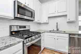 558 Oakland Ave - Photo 1 of 1