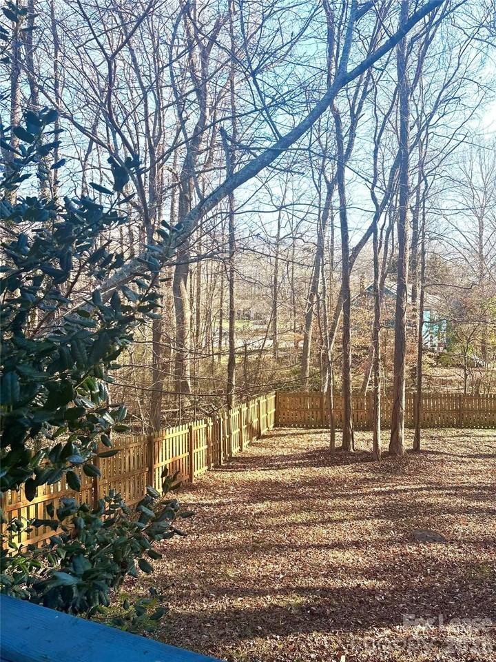 3412 Armitage Dr - Photo 4 of 21