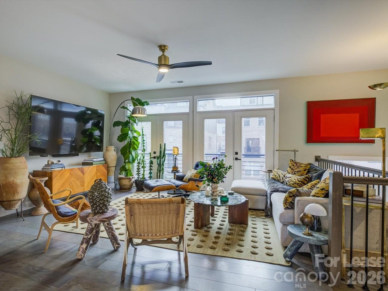 11015 Stetler St - Photo 5 of 48