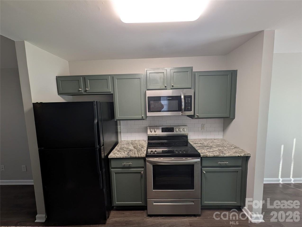 2831 Mayfair Ave - Photo 3 of 21