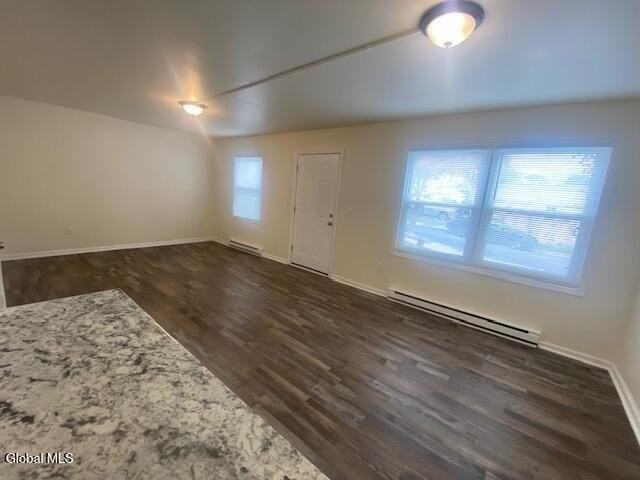 70 Osborne St - Photo 4 of 14