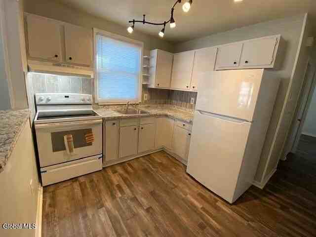 70 Osborne St - Photo 7 of 14