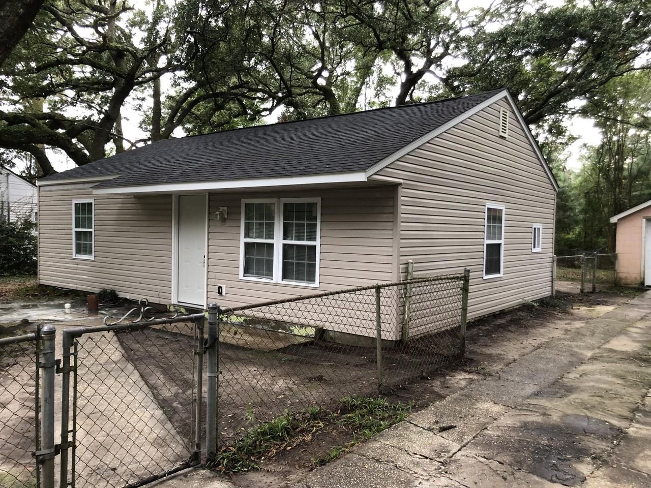 2330 Corabell Ave - Photo 3 of 18