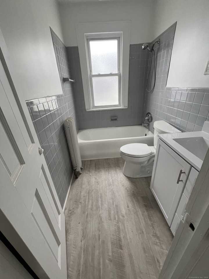 389 Hawley Ave #3 - Photo 6 of 18