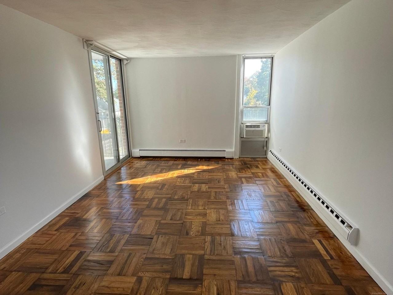 87 Glenbrook Rd #3C - Photo 3 of 16