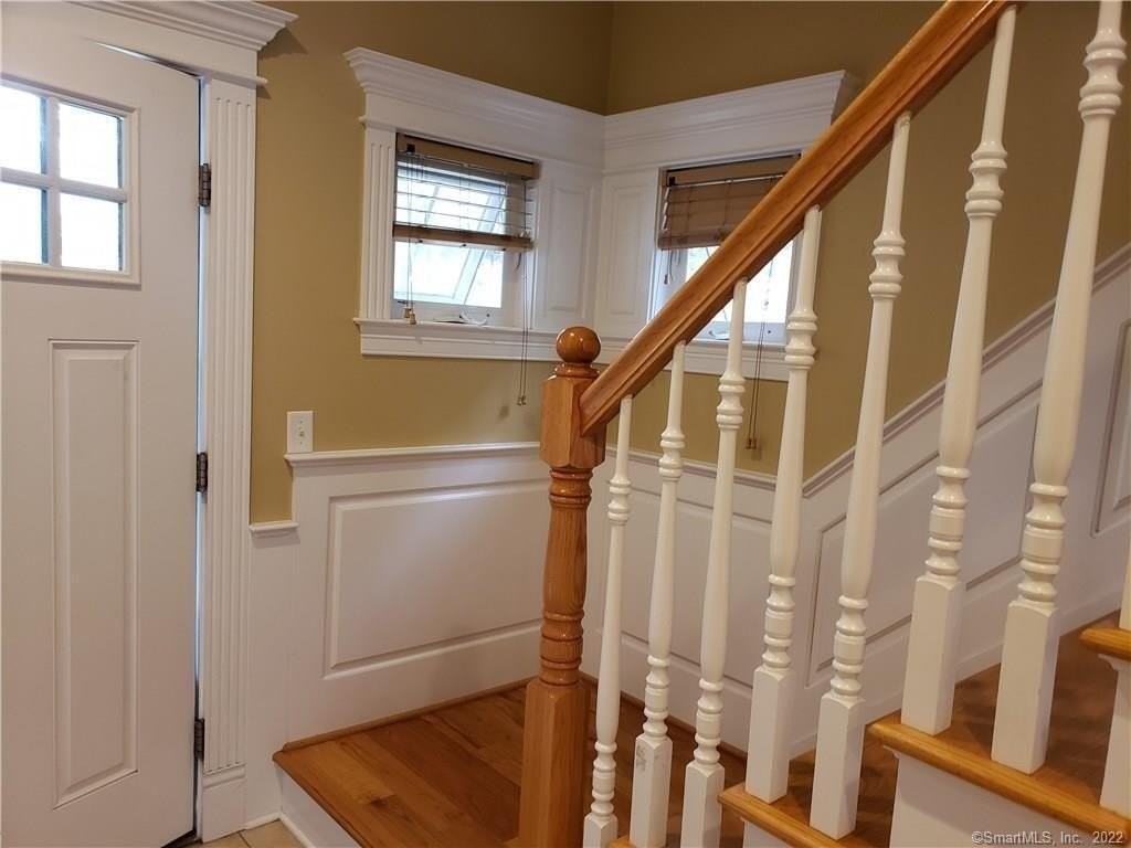 38 Smith Ave - Photo 3 of 20