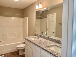 446A Oak St - Photo 2 of 8