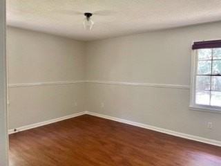 446A Oak St - Photo 4 of 8